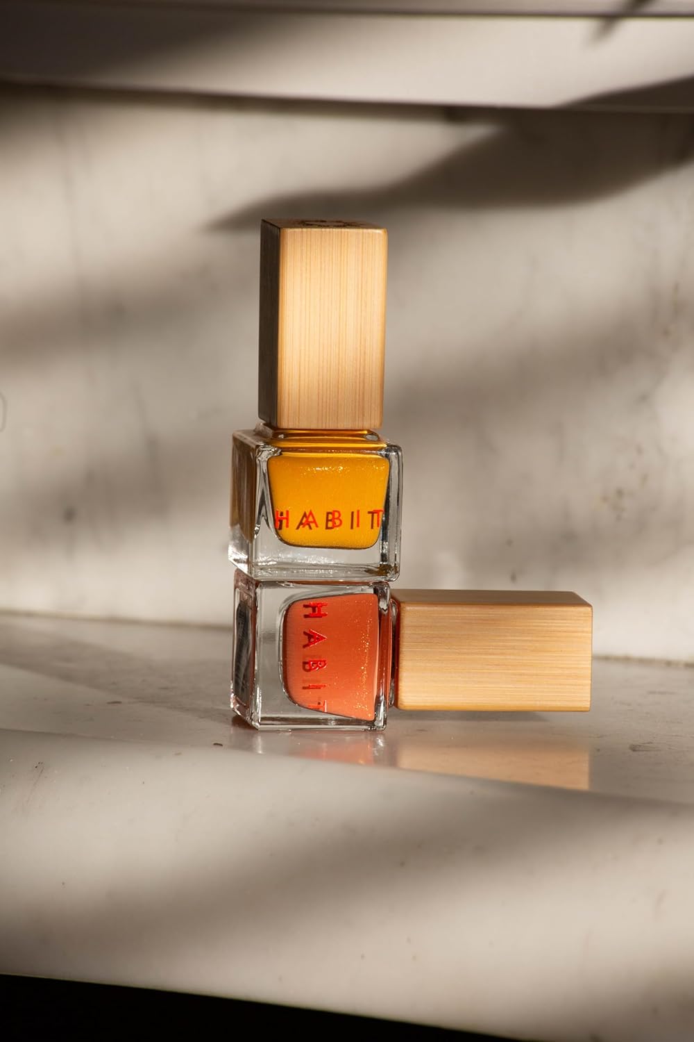 Habit Cosmetics Esmalte de uñas vegano, sin toxinas y empaquetado de forma sostenible